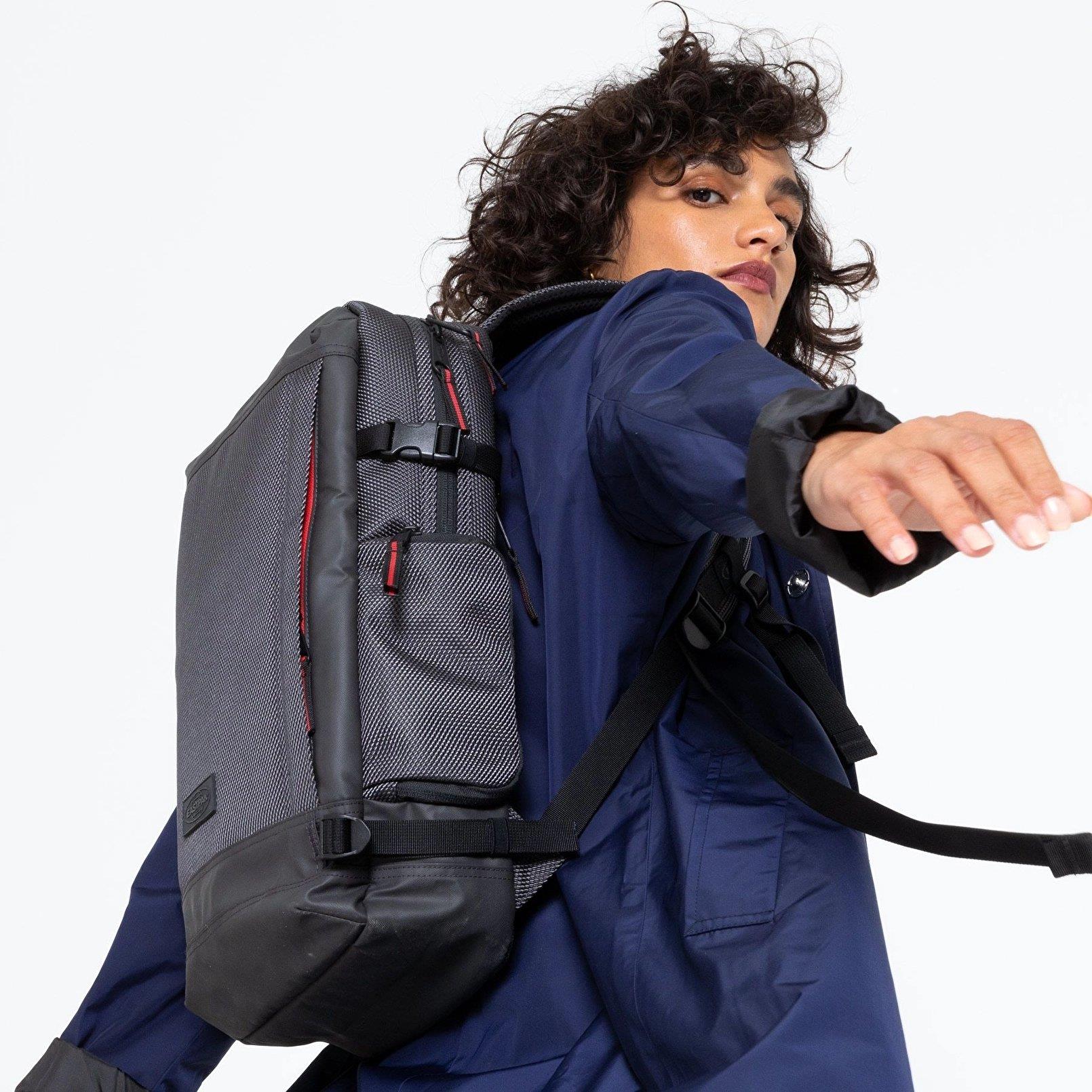 Eastpak Sırt Çantası Tecum M CNNCT Accent Grey