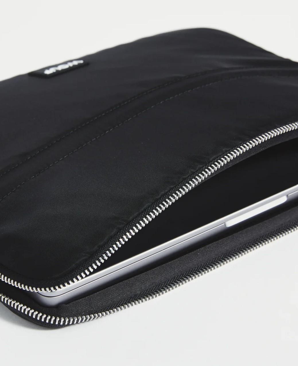 Wouf Laptop Kılıfı Downtown Oslo 13