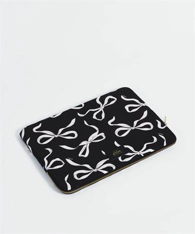 Wouf Laptop Kılıfı Daily Carlota 15