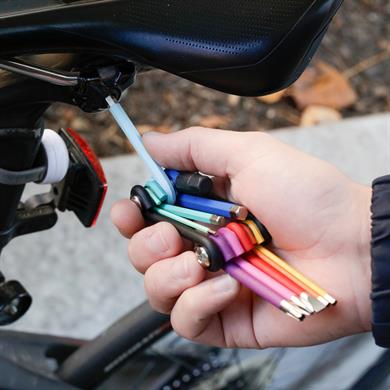Kikkerland Rainbow Multi-Tool Set - Çoklu Alyan,Tornavida Seti