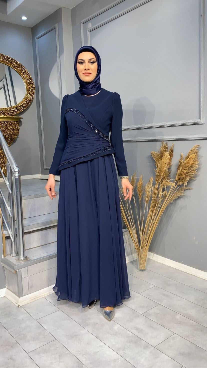 NEVON 860 ÖNÜ DRAPE VE TAŞ İŞLEME DETAYLI  KREP ELBİSE