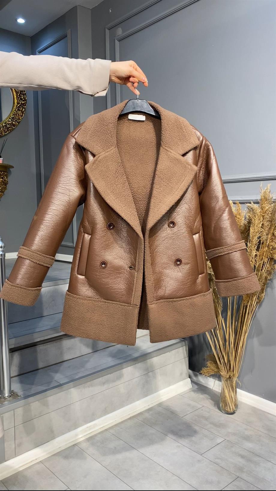 NEVON 1079 HEM KÜRKLÜ HEM DERİ KABAN MODELİMİZ 