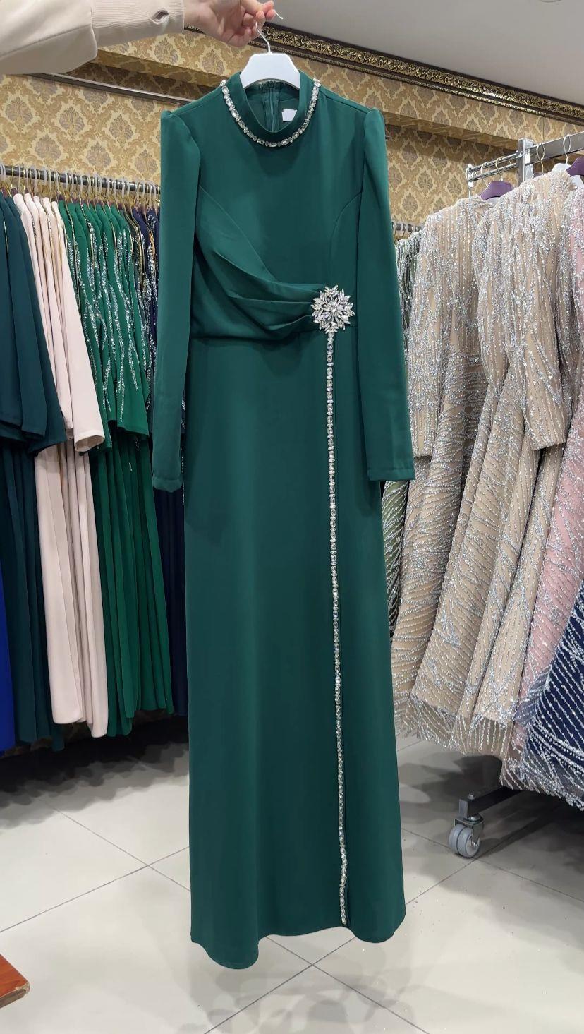 NEVON 4602 BOYNU VE BELİNDEN TAŞLI DRAPE DETAYLI KREP ELBİSE