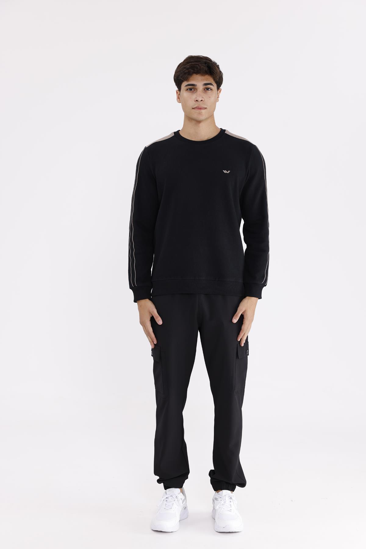 Selanik Doku Yumuşak Tutuşlu Rahat Kalıp Yuvarlak Yaka Esnek Manşetli Sweatshirt