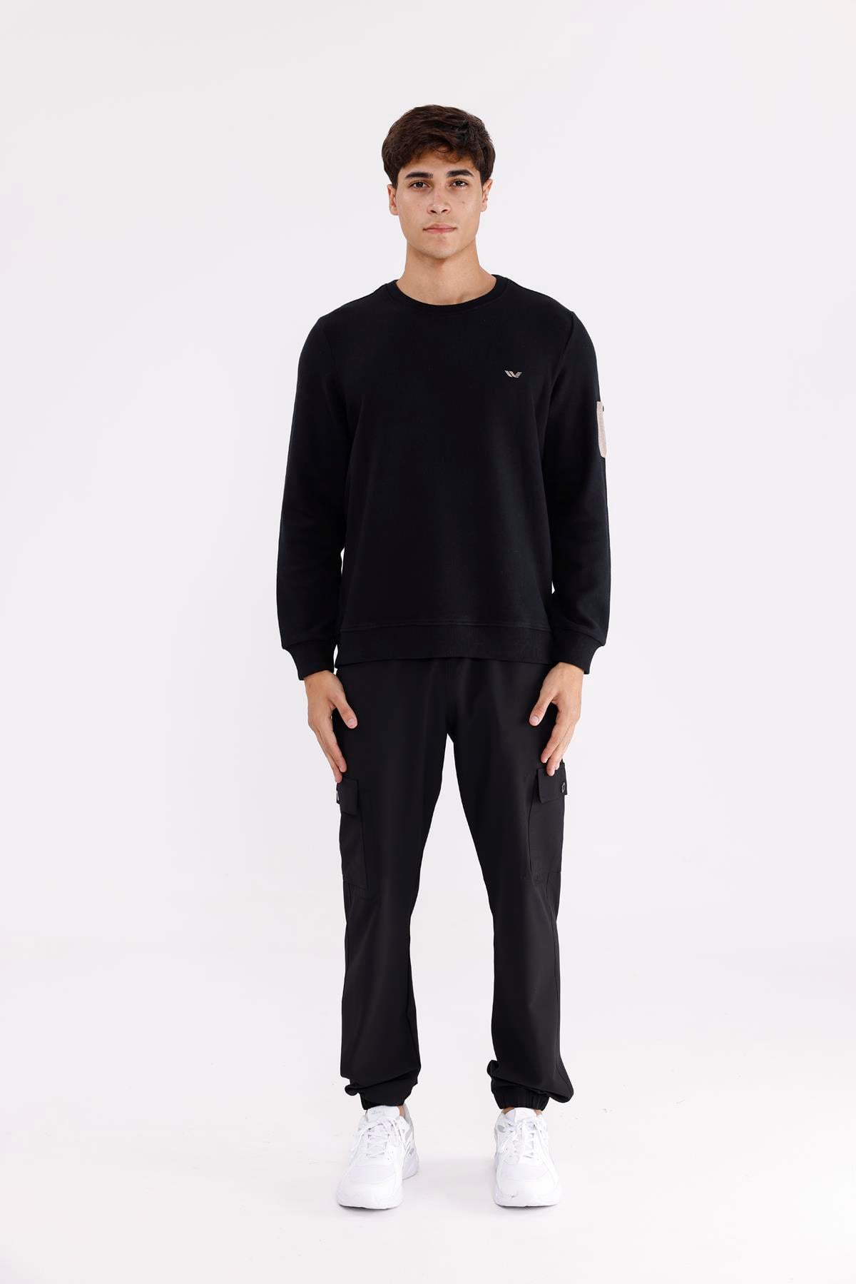 Selanik Dokulu Yumuşak Tutuşlu Rahat Kalıp Sade Tasarım Uzun Kollu Sweatshirt