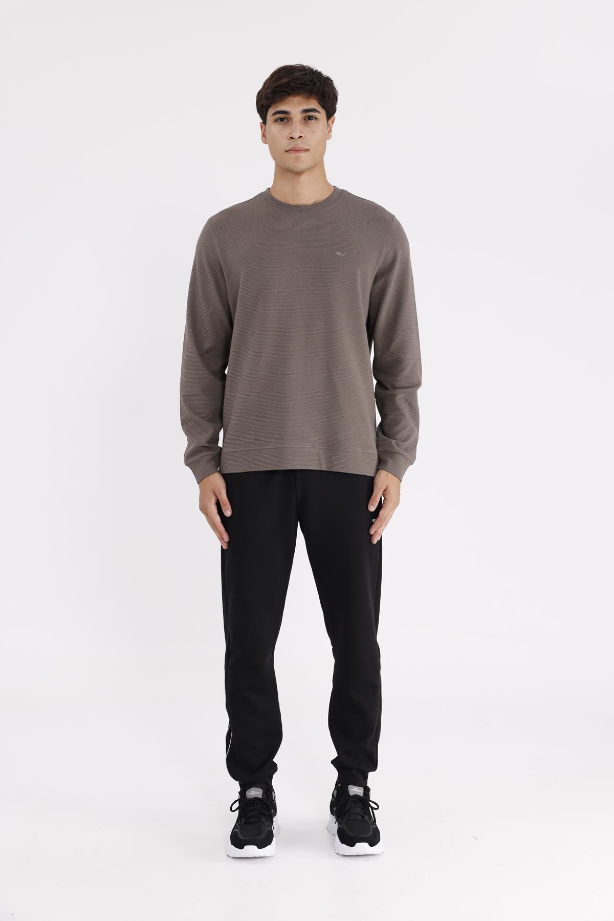 Yatay Dokulu Ottoman Yüzey Tonal Logo Detaylı Bisiklet Yaka Standart Kalıp Sweatshirt