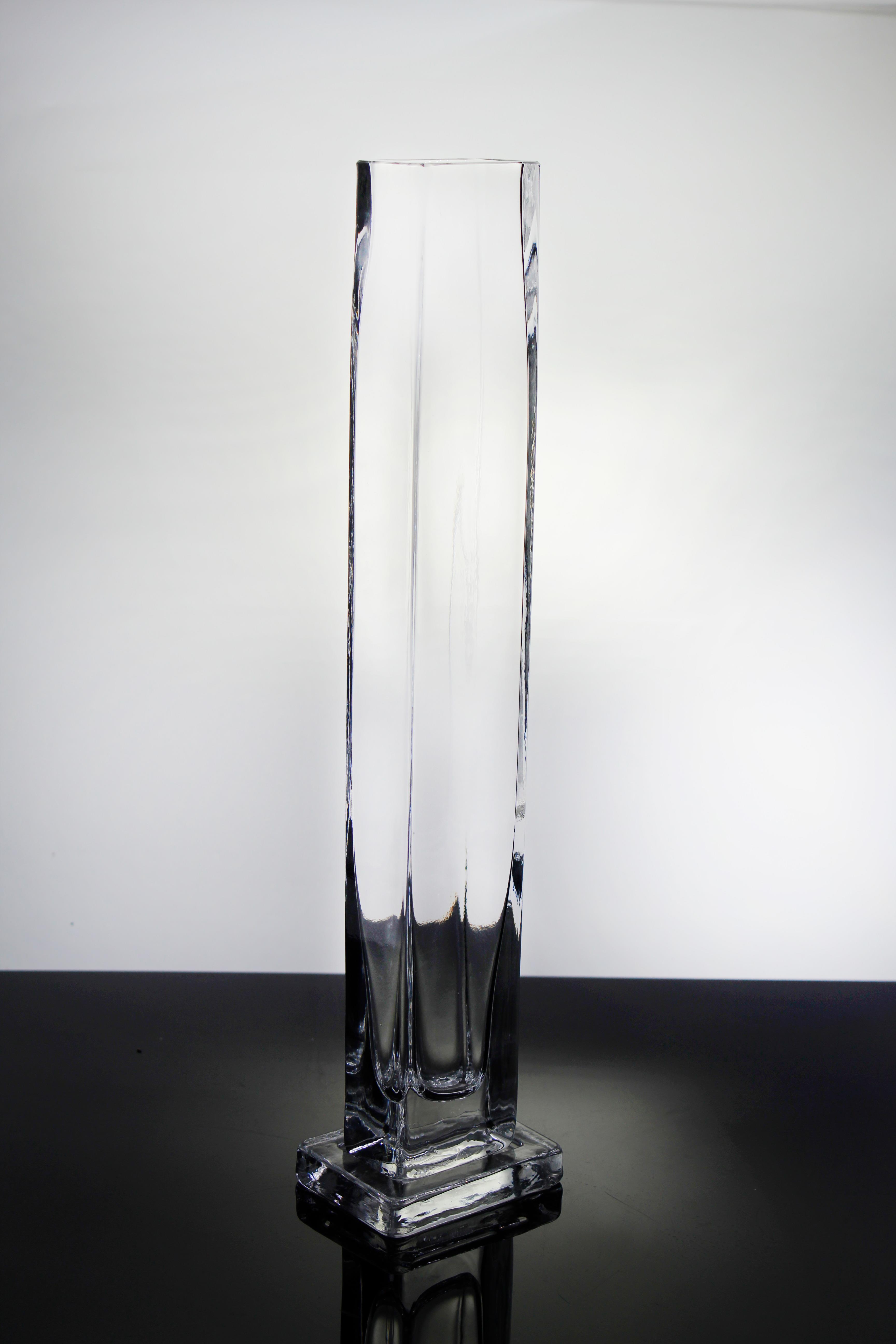 Paşabahçe El İmalatı Kristal Dolgu Tablalı Uzun Vazo 1 Adet 90604