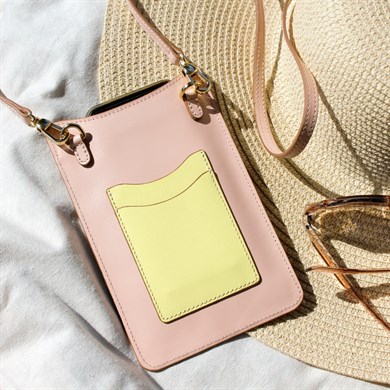 Askılı Deri Telefon Çantası Açık Somon Pembe