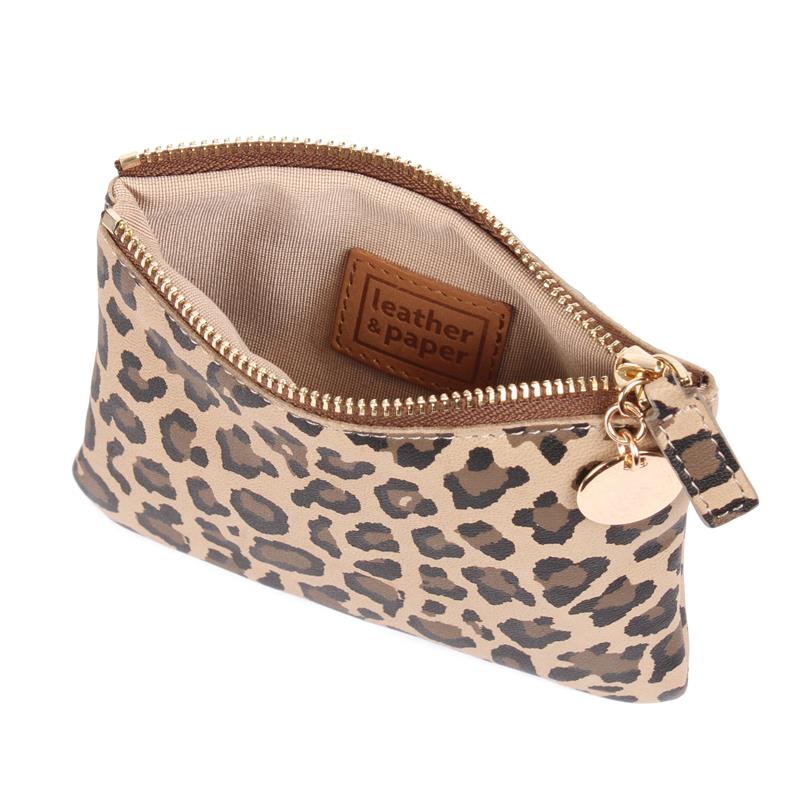 Deri Mini Çanta Leopar Desen Baskılı ve Metal Aksesuarlı