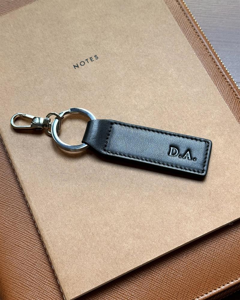 Düz Deri Anahtarlık Pier Siyah Gümüş Renk Aksesuarlı 