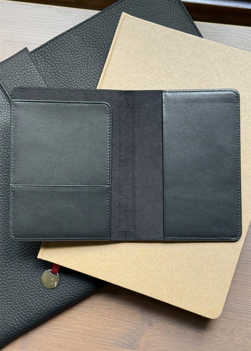 Düz Deri Pasaport Kılıfı Siyah