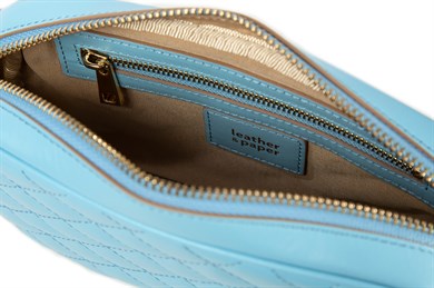 Kapitone Desenli Askılı Deri Çanta Açık Mavi