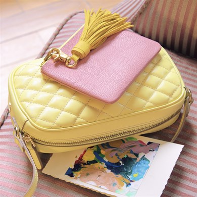 Kapitone Desenli Askılı Deri Çanta Açık Sarı