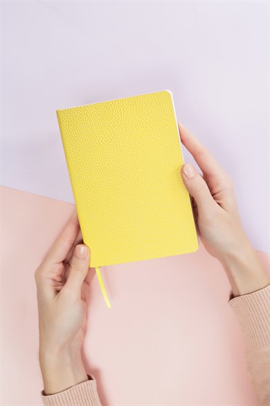 Orta Boy Açık Sarı Deri Defter 12 x 17 Çizgisiz