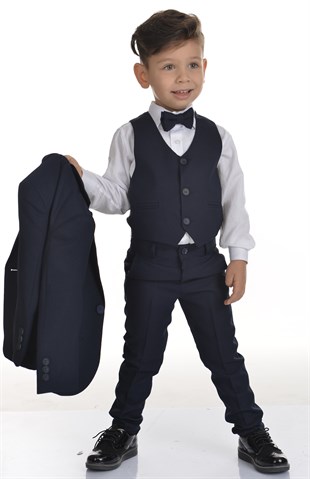 Lacivert Yelekli Papyonlu Erkek Çocuk Takım Elbise
