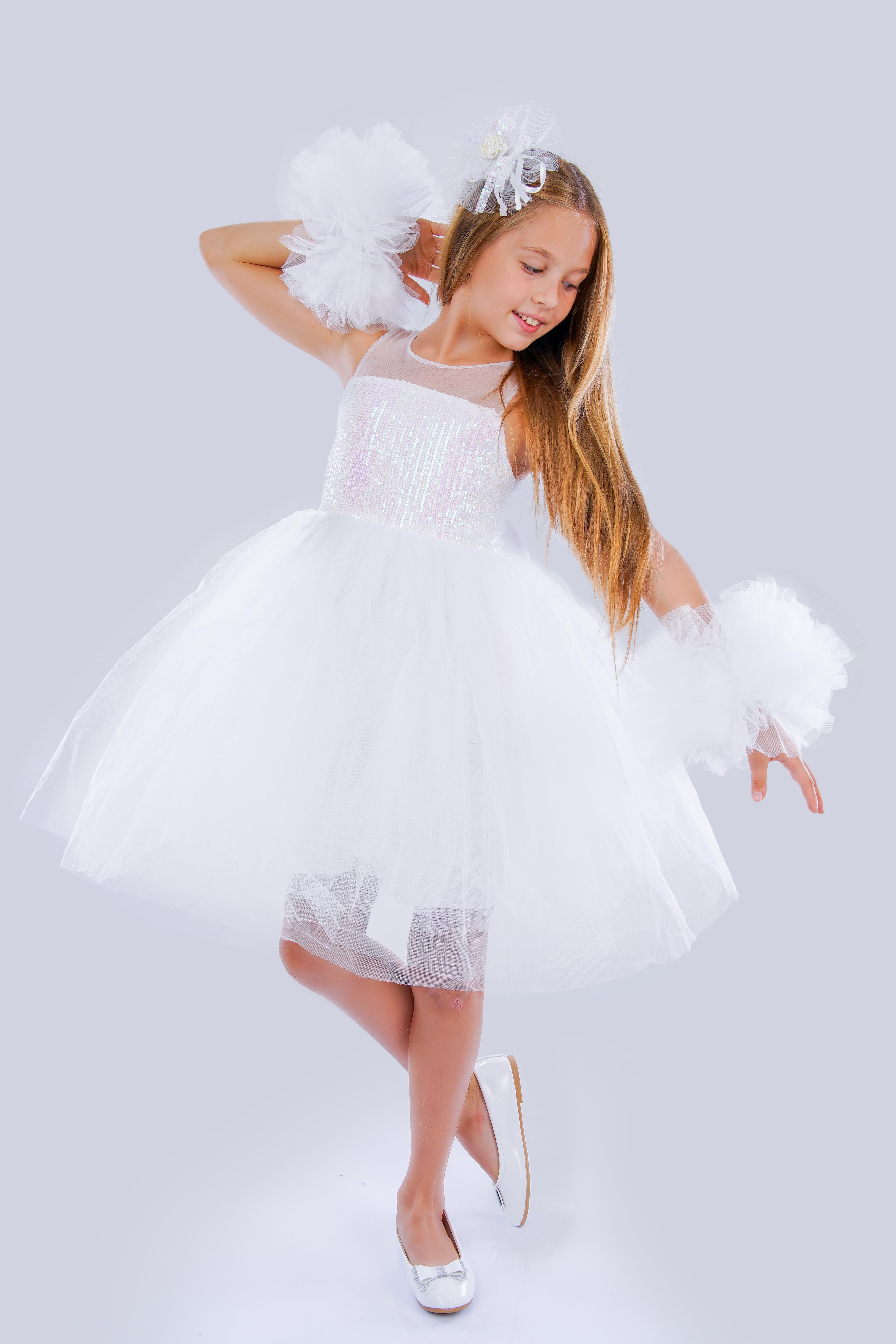 Beyaz Ponpon Kollu Pullu Kız Çocuk Abiye 