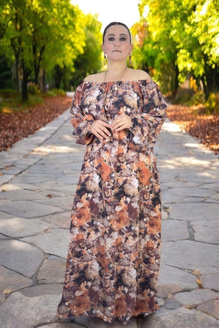 ÇİÇEK DESENLİ MADONNA YAKA KOL AĞZI LASTİKLİ CEPLİ GENİŞ KESİM VİSKON BATTAL BÜYÜK BEDEN ELBİSE