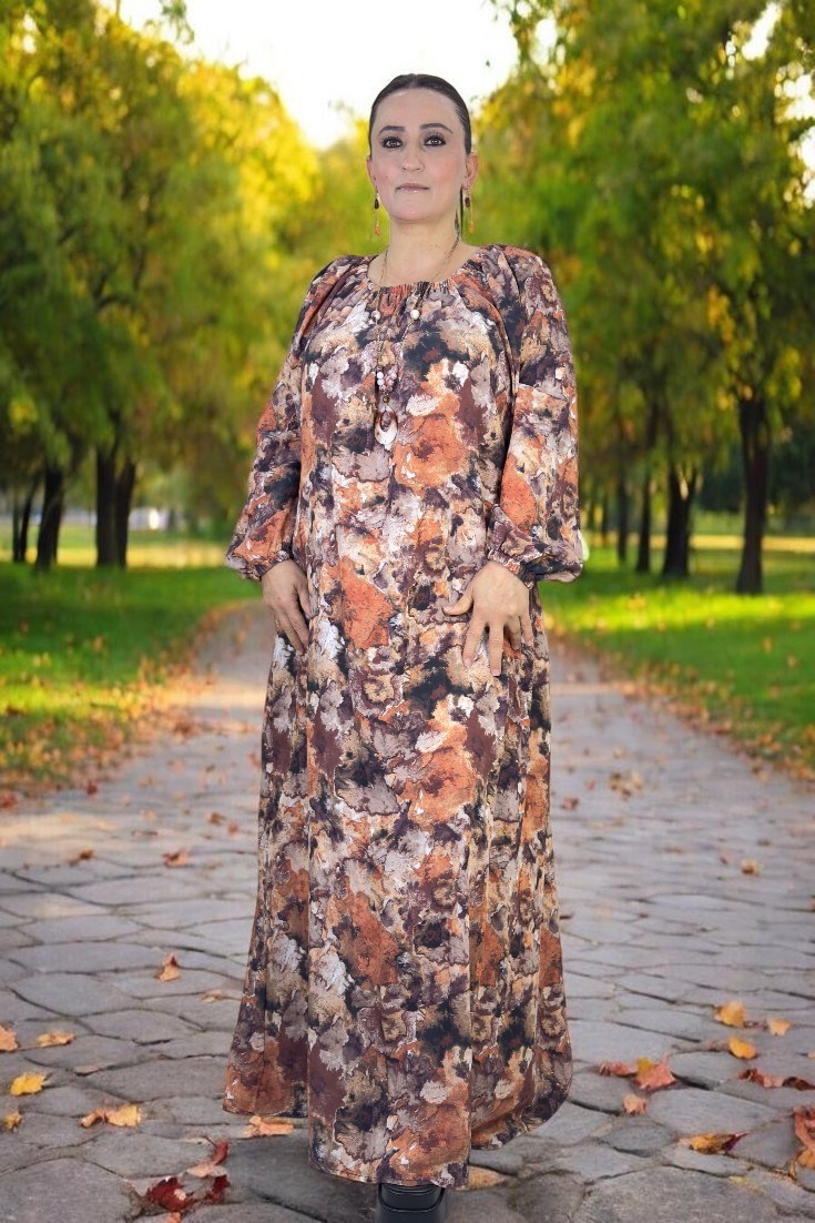 ÇİÇEK DESENLİ MADONNA YAKA KOL AĞZI LASTİKLİ CEPLİ GENİŞ KESİM VİSKON BATTAL BÜYÜK BEDEN ELBİSE