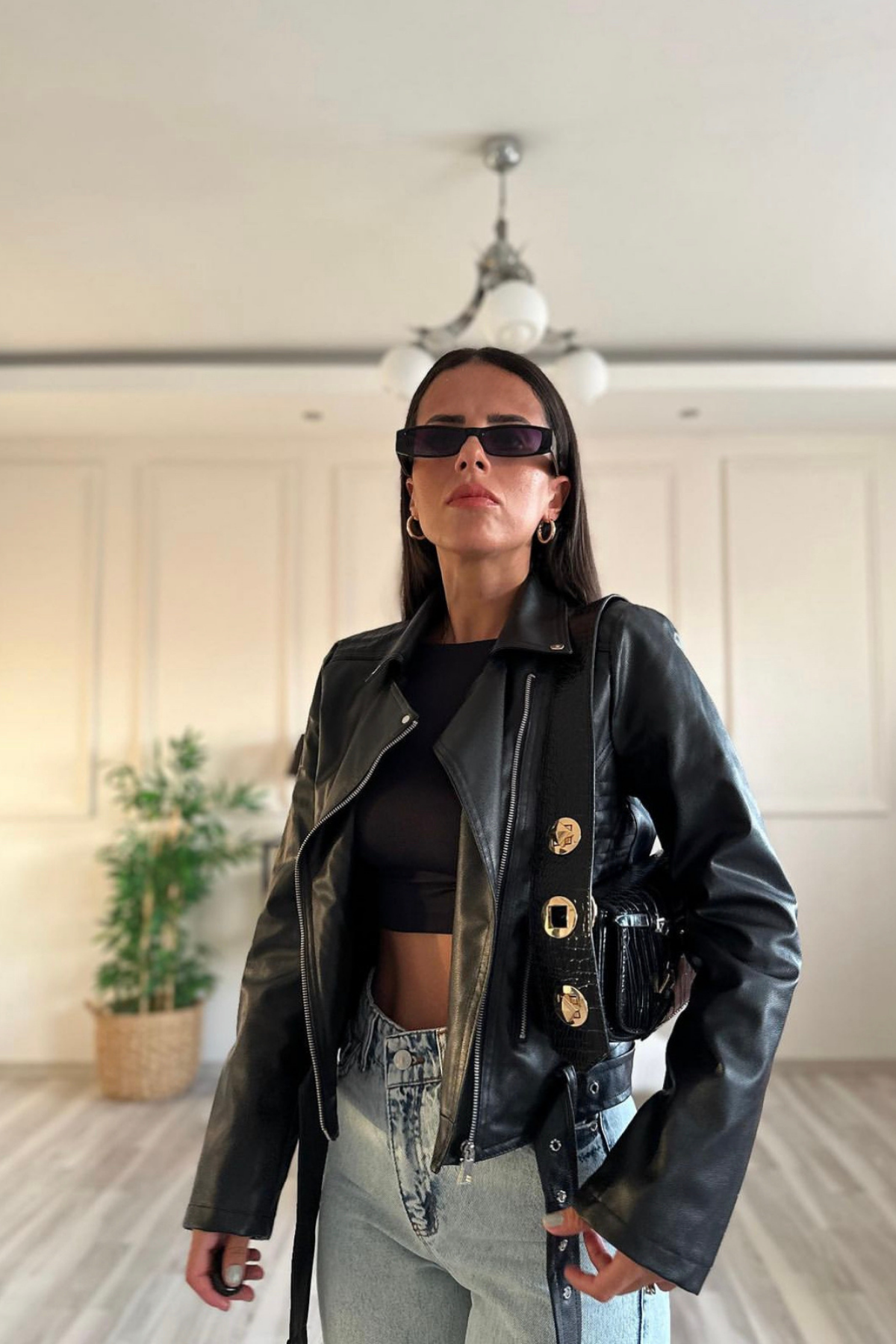 Kemerli Siyah Deri Ceket