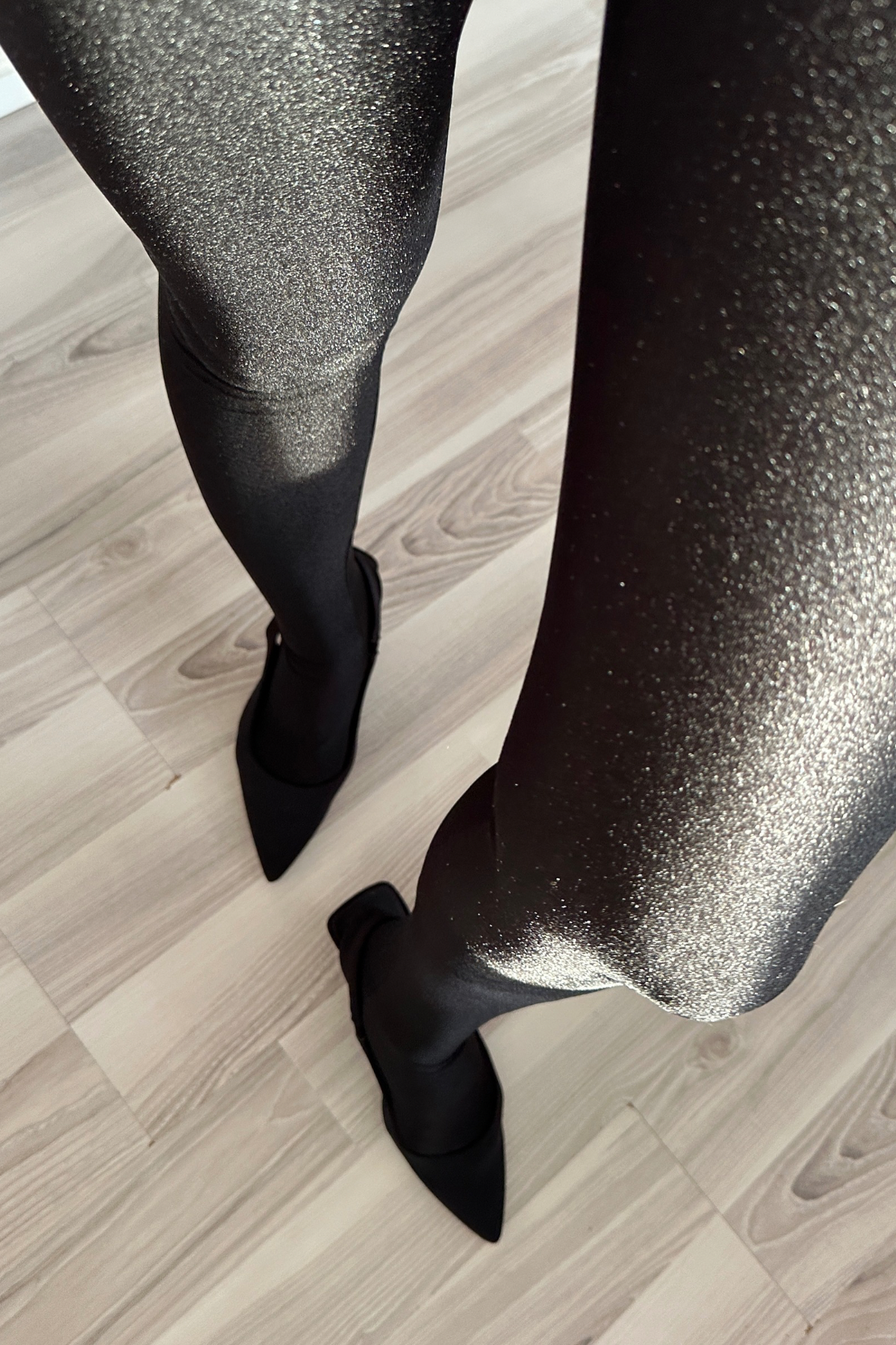 Parlak Siyah Çorap Tayt