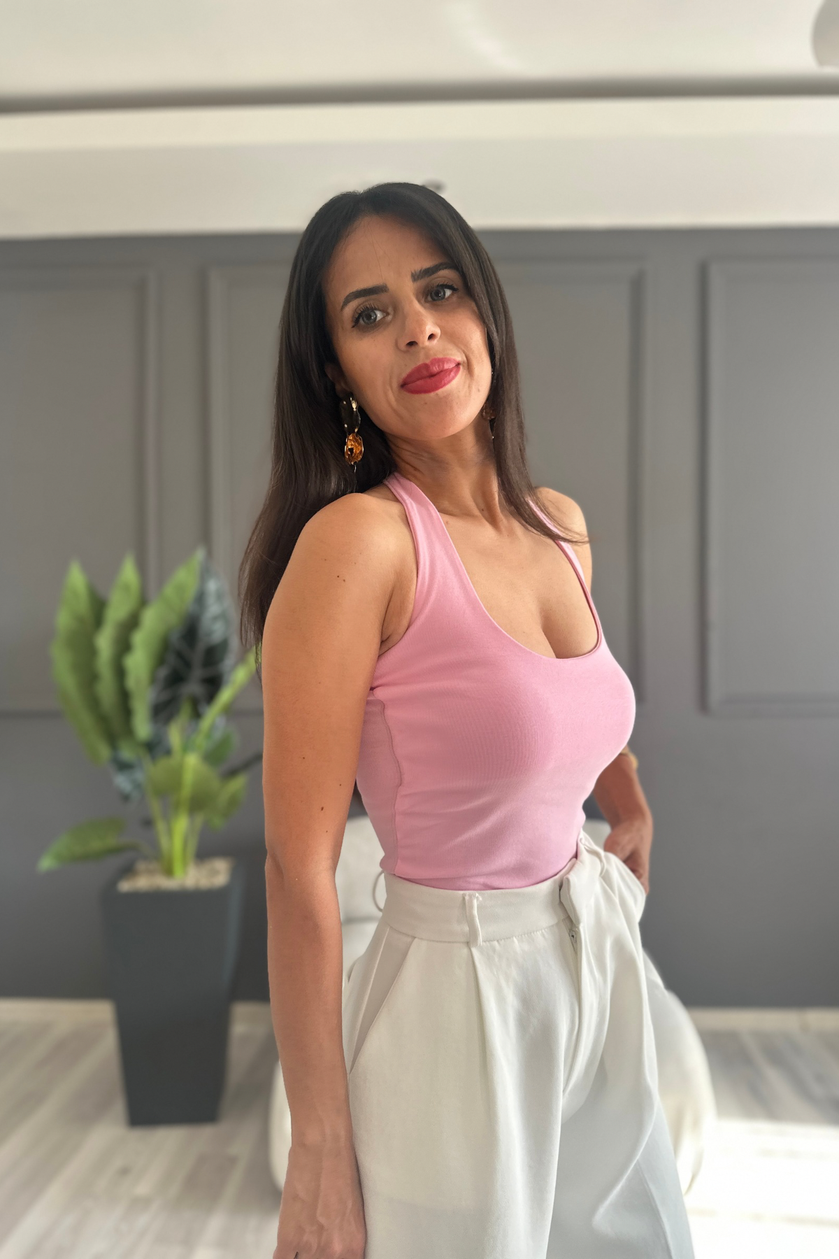 Pembe Sırtı Açık Bitter Bluz