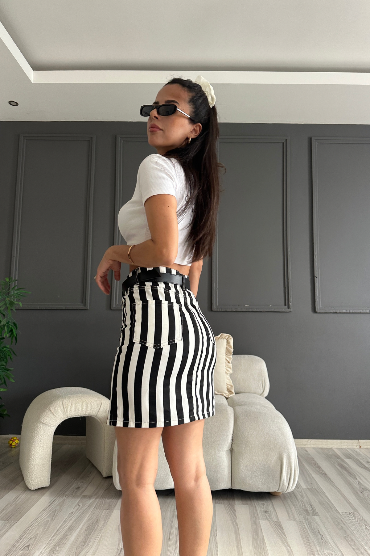 Siyah Çizgili Kemerli Etek