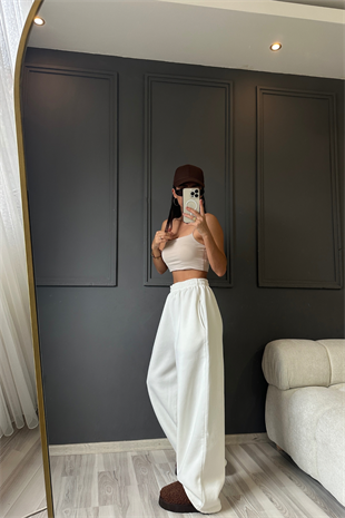 Beyaz Oversize Eşofman