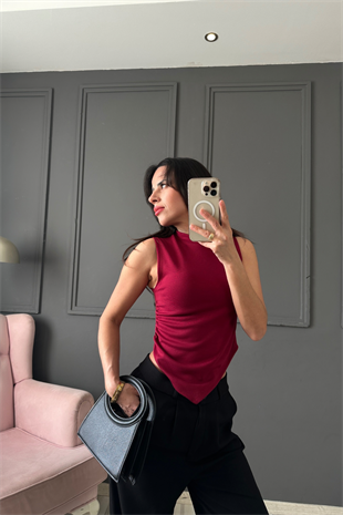 Bordo Asimetrik Kolsuz Bluz