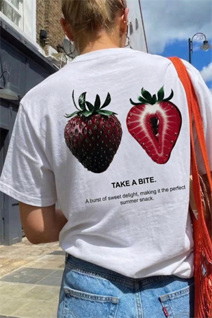 Çilek Detay Tshirt