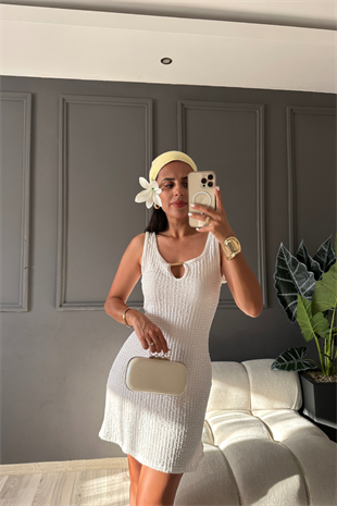 Midi Gold Detaylı Beyaz Burble Elbise