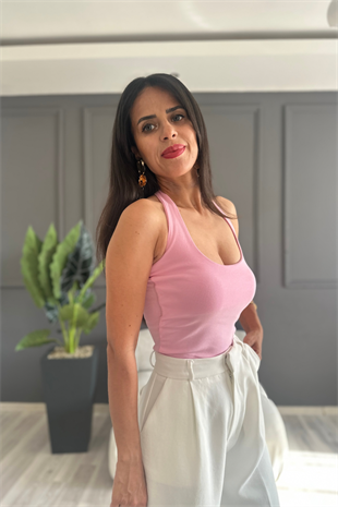 Pembe Sırtı Açık Bitter Bluz