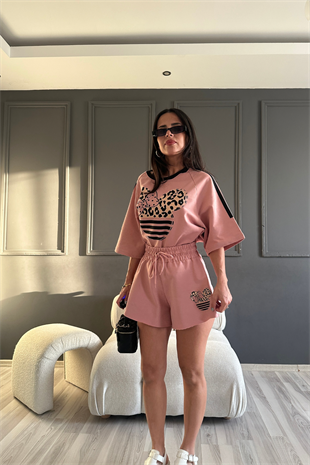 Pembe Siyah Şeritli Takım