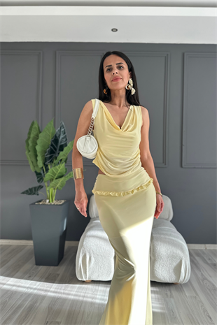 Sarı Degaje Yaka Katlama Bel Detay Etek Takım