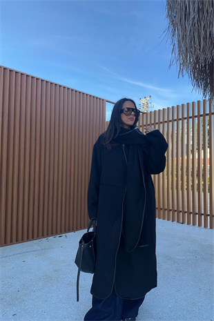 Siyah Atkılı Kaşe Kaban