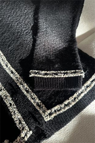 Yaka Ve Kol Şeritli Premium Hırka