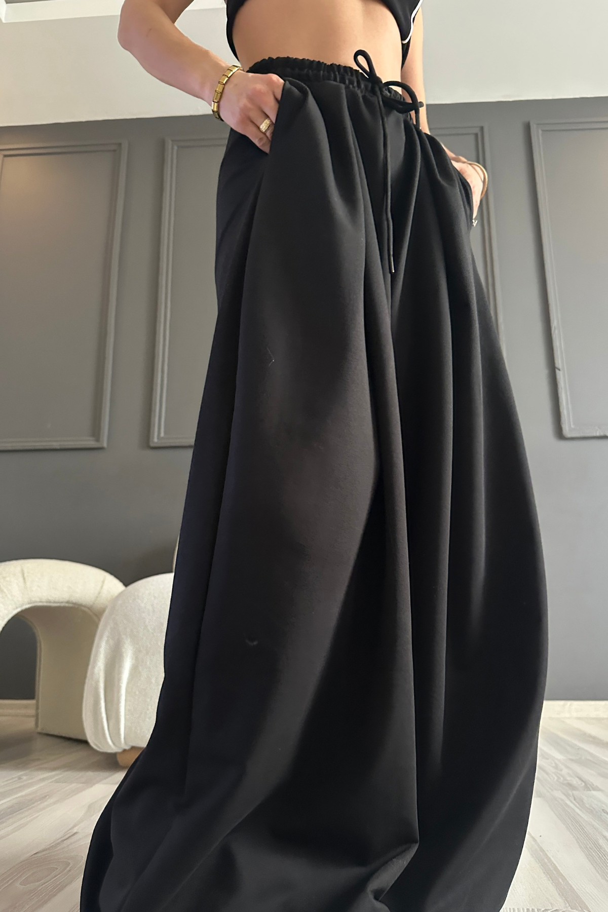 Bağlamalı Siyah Bol Paça Barrel Eşofman