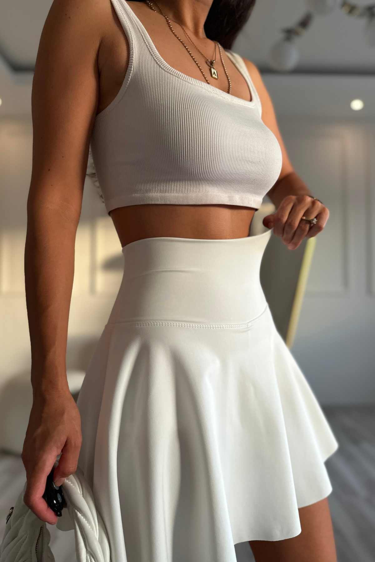 Beyaz Dalgıç Kumaş Şort Etek