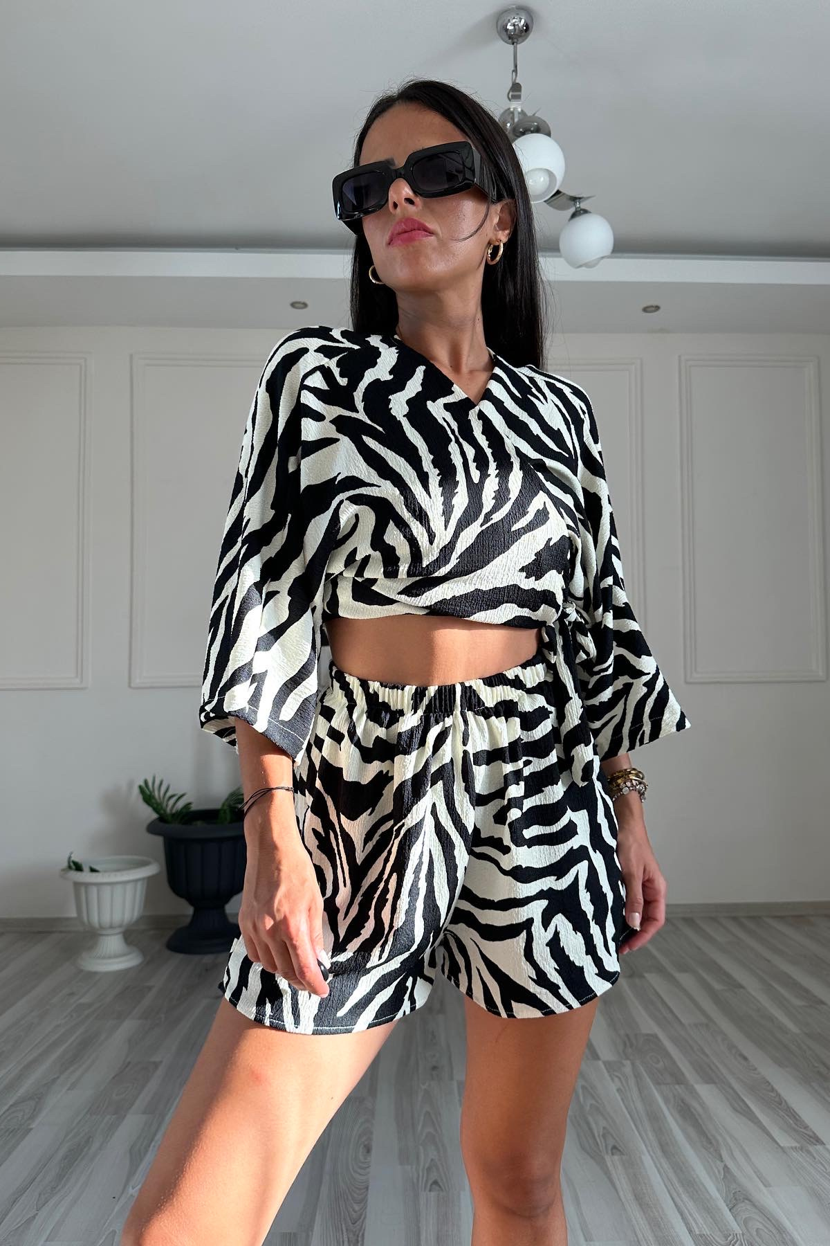 Bürümcük Zebra Desenli Üst ve Çan Şort Takım