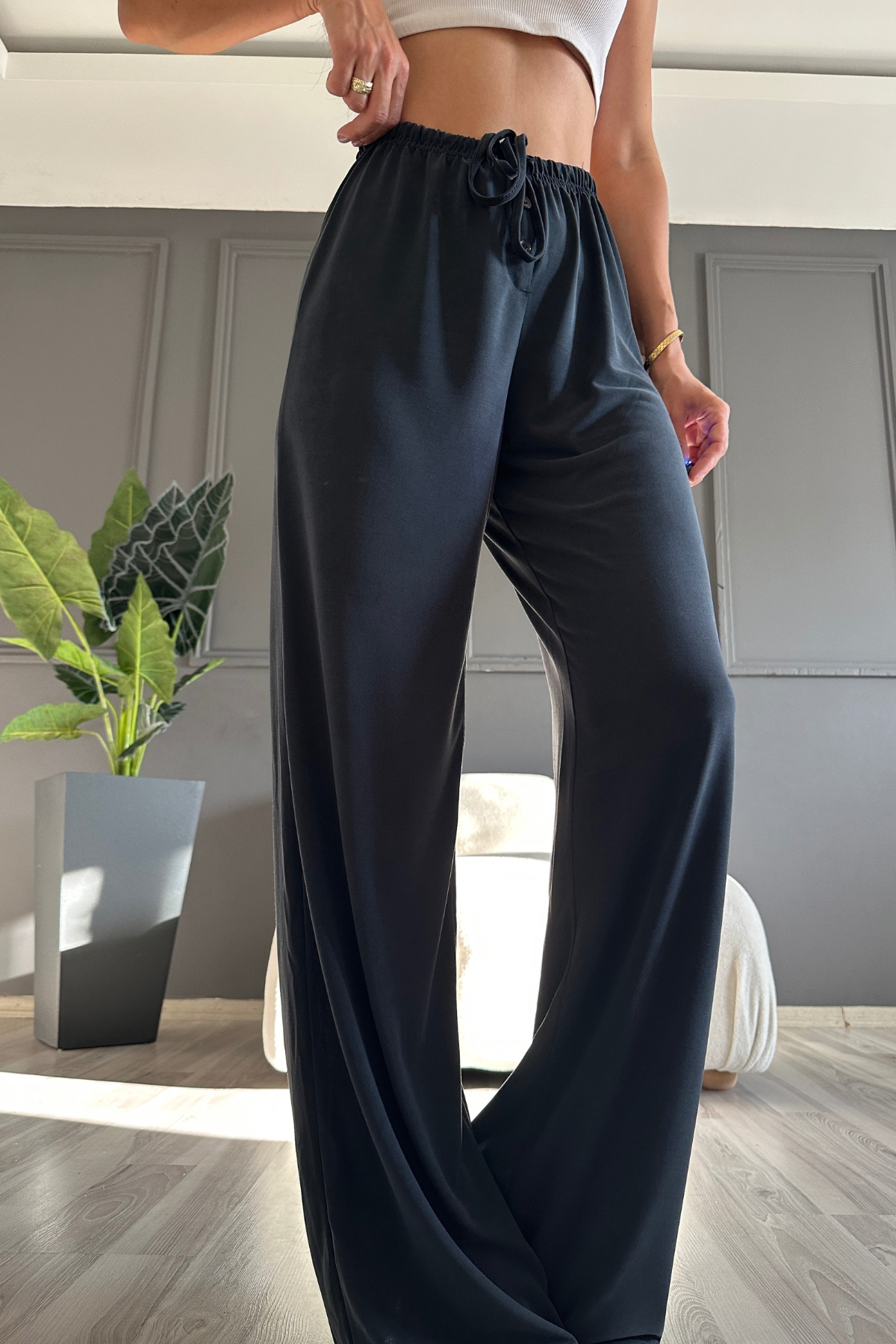 Fırfır Bel Premium Kalite Dökümlü Düğme Detaylı Füme Pantolon