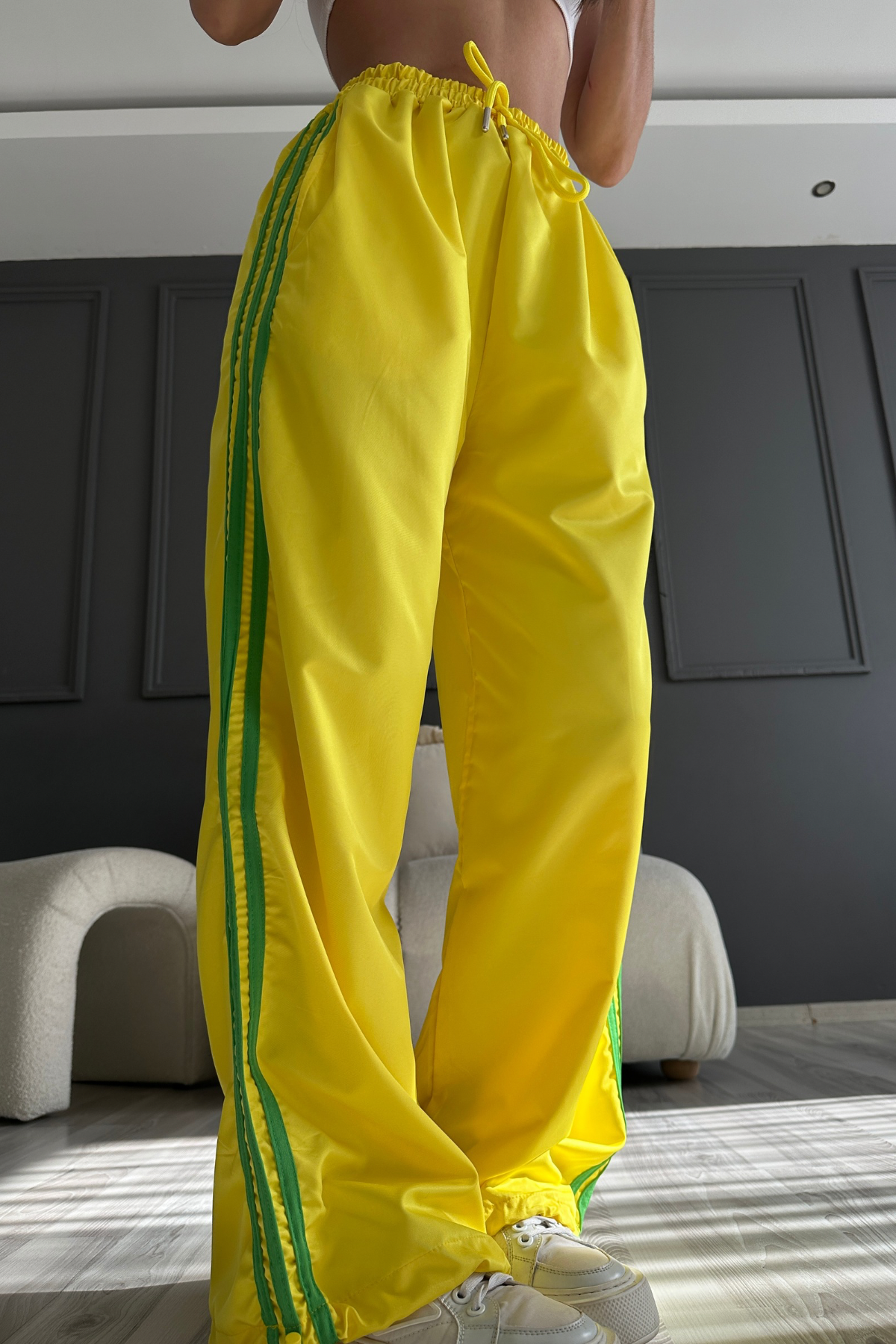 Paraşüt Sarı Şeritli Pantolon