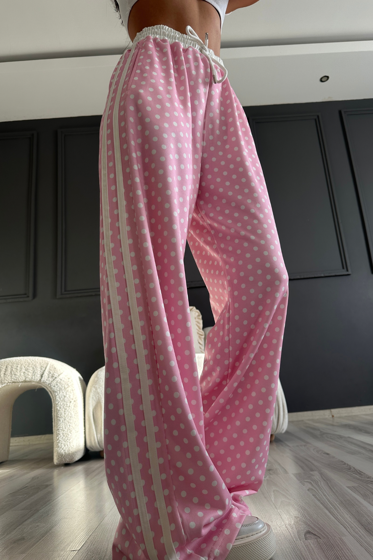 Pembe Şeritli Puantiye Pantolon