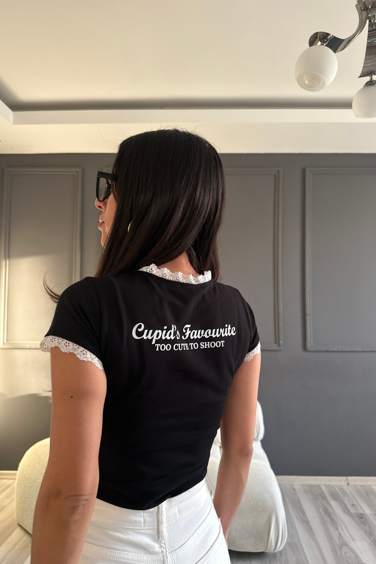 Yaka Kol Dantel Detay Siyah Tshirt 