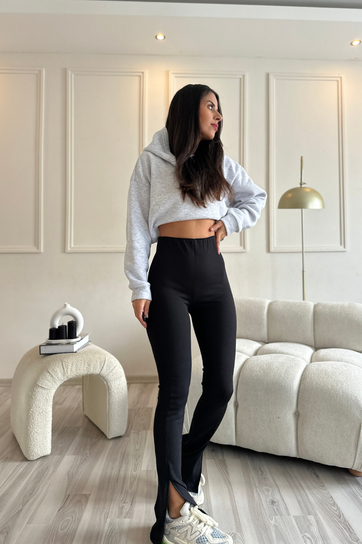 Yırtmaçlı Fitilli Siyah Pantolon 