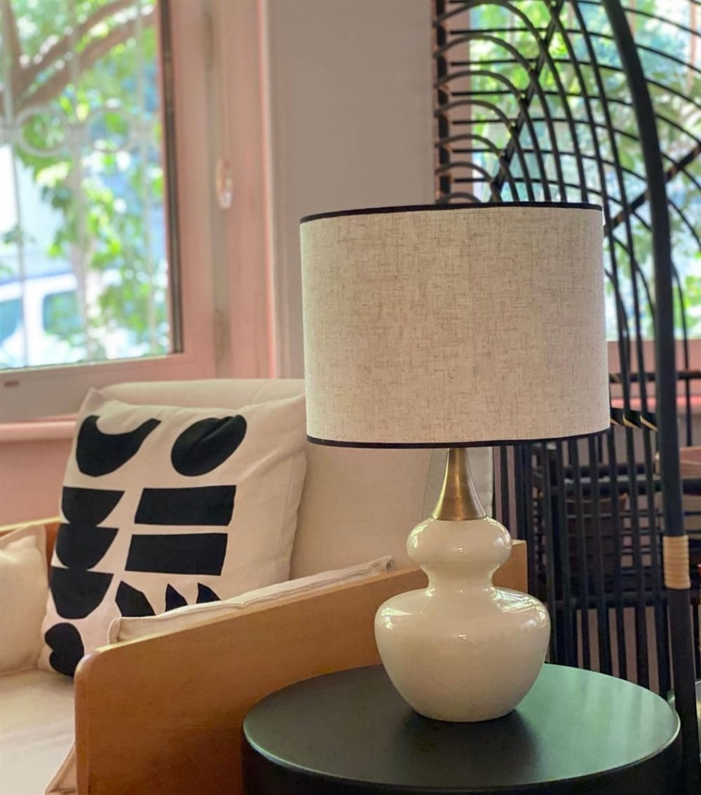 Krem Chimp Lamp