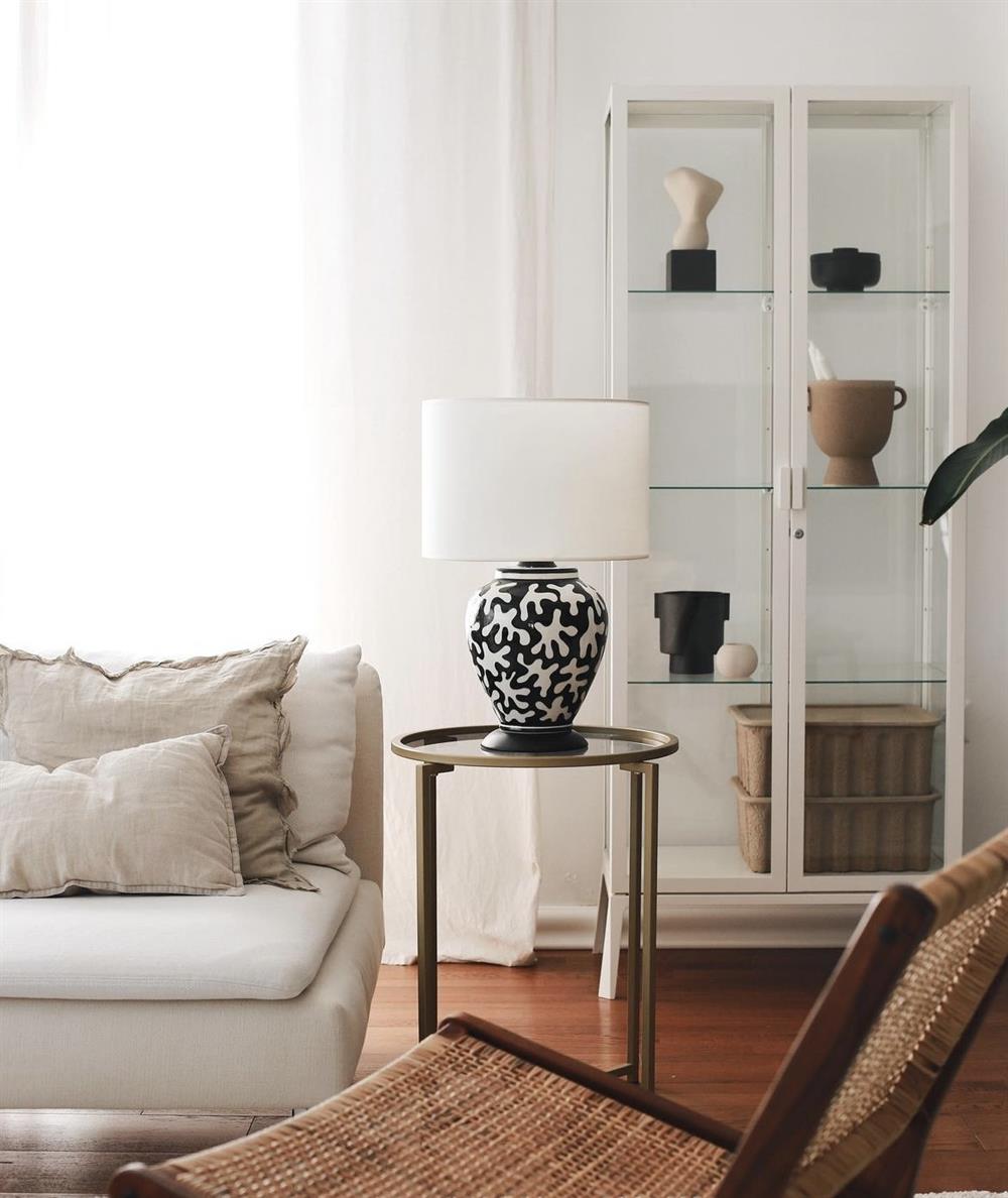 Noir Matisse Lamp