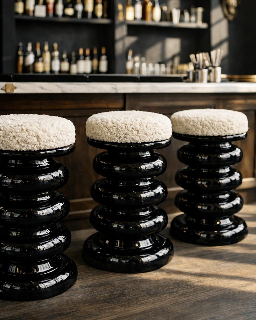 Siyah Lake Ahşap Kemen Stool Tabure