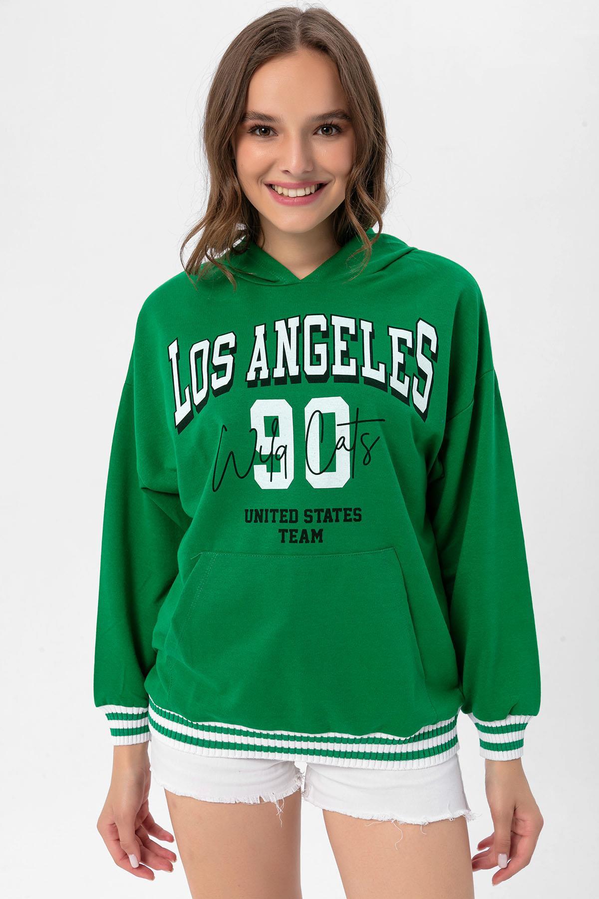 Kadın Baskı Detaylı Kanguru Cepli Kapüşonlu Sweatshirt