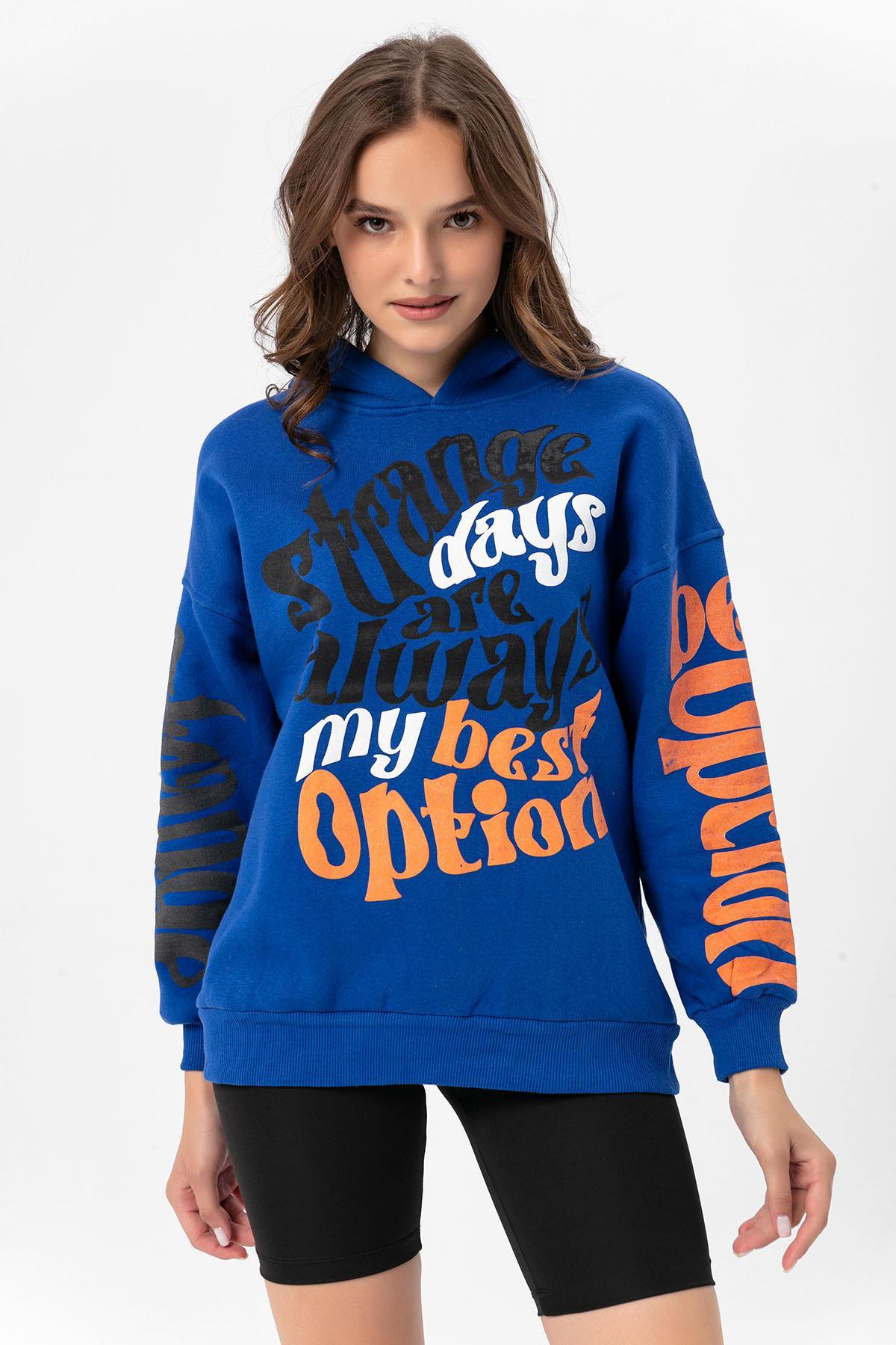 Kadın Baskı Detaylı Kapüşonlu Üç İplik Oversize Sweatshirt 235006 -