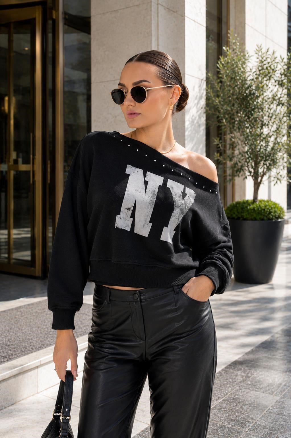 Kadın Baskılı Taş Detaylı Kayık Yaka Sweatshirt 265141 -