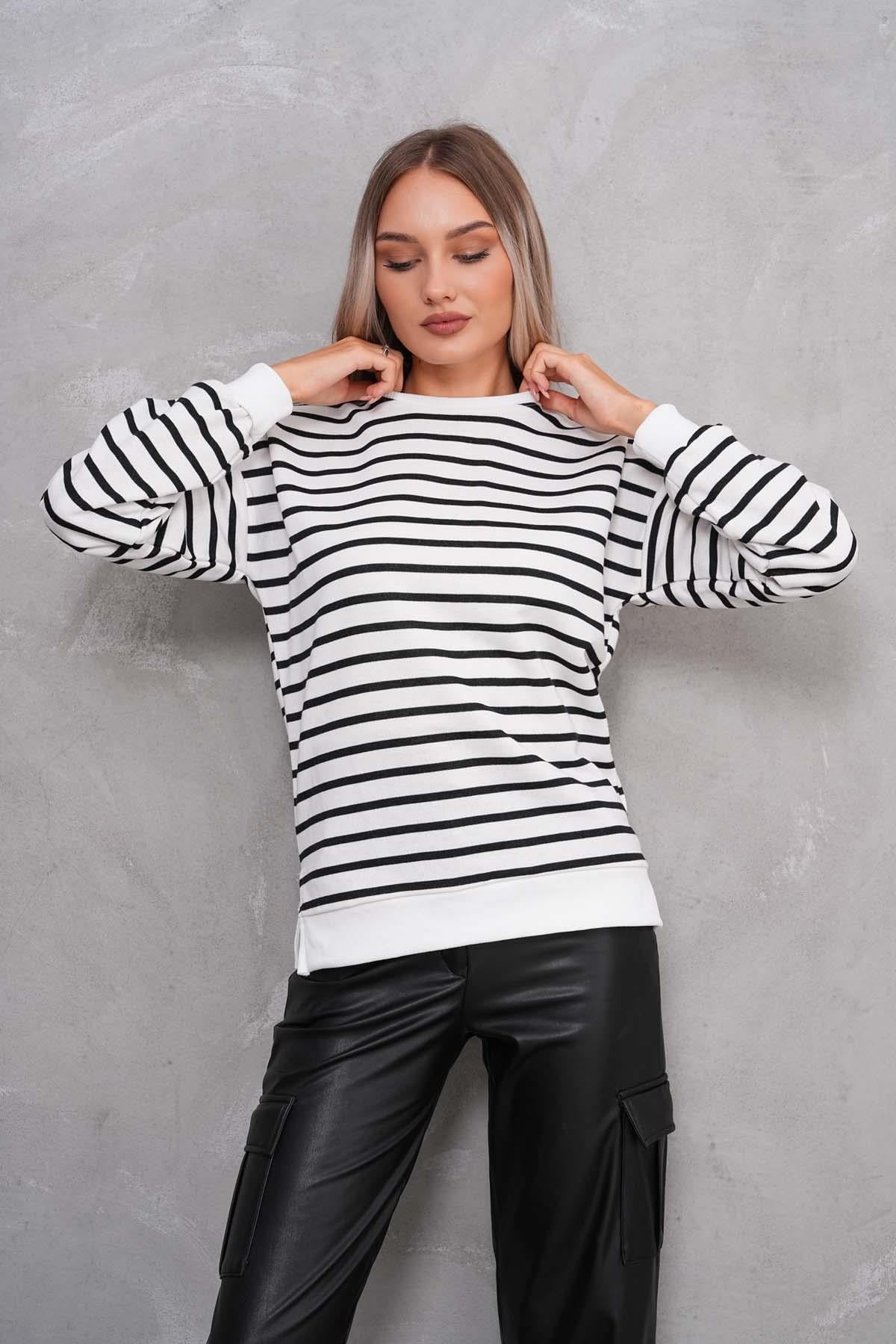 Kadın Çizgi Desenli Bisiklet Yaka Yırtmaç Detaylı İki İplik Sweatshirt 245092 -